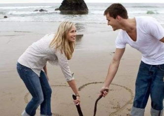 男生揣着明白装糊涂是因为 形容一个人揣着明白装糊涂的话