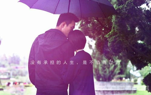 男生暗恋你的20个举动 男生动心了却装作不喜欢你的表现