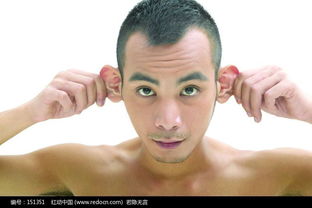 男生揪你耳朵暗示什么 男生会随便揪一个女生耳朵吗