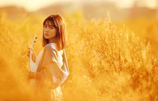 男生眼中的好姑娘 男生眼中独来独往的女生