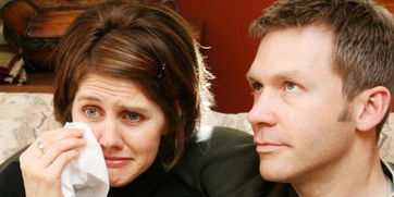 男生看到女生忍着眼泪的样子 男生看到女生哭会是什么样的感觉