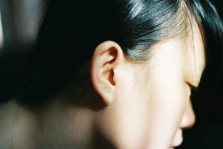 男生触碰你肩膀暗示什么 男生会随便捏女生的肩膀吗