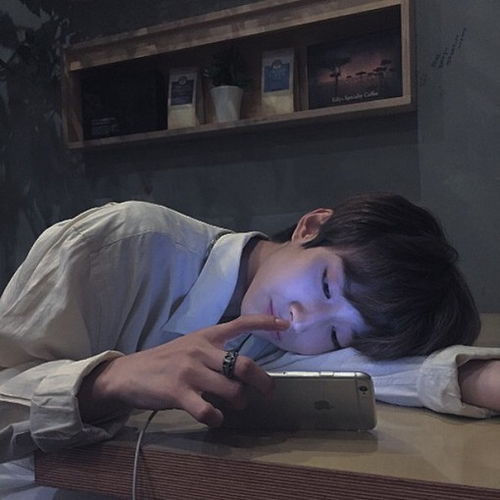 男生说想看你腿暗示什么 男生说看腿是试探