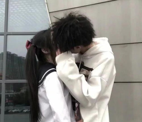 男生约会就是为了亲亲抱抱吗 第一次约会就亲你抱你的原因
