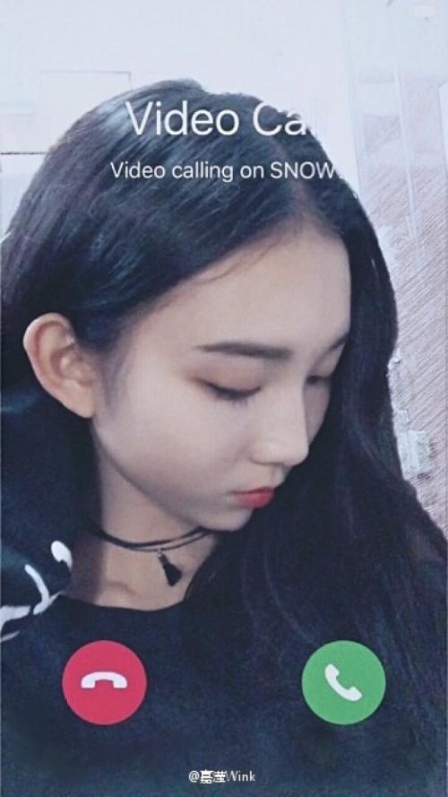 皮肤白对男人的吸引力 皮肤白到发光的女人