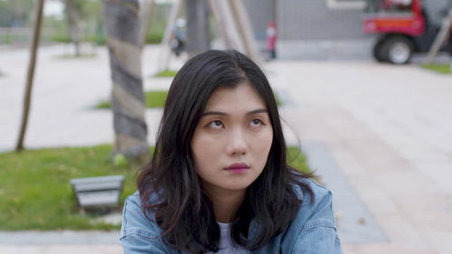 眼神纯净如孩童的女生 为什么有的人眼神纯净