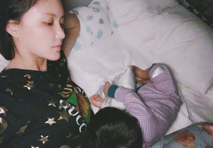 看到儿子和女朋友的照片发圈 晒儿子儿媳妇照片说说