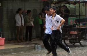 约会下雨是注定悲剧 约会下雨民间说法