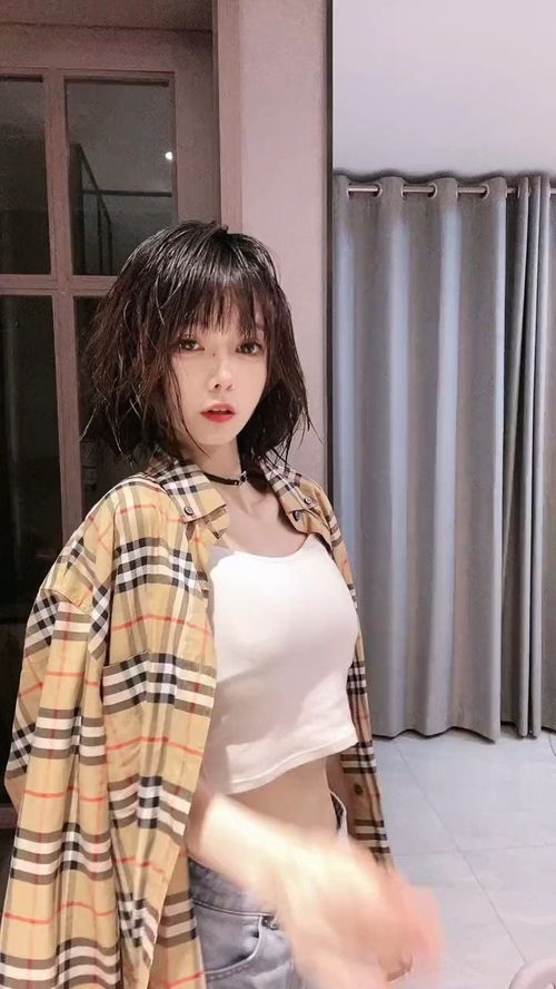 给人感觉很优秀的女生 给人感觉很稳的女孩子