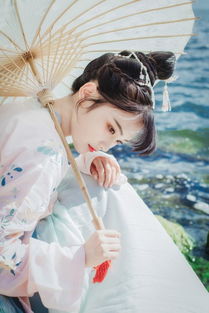 给人感觉冷冰冰的女生 冷得像冰山一样的女生