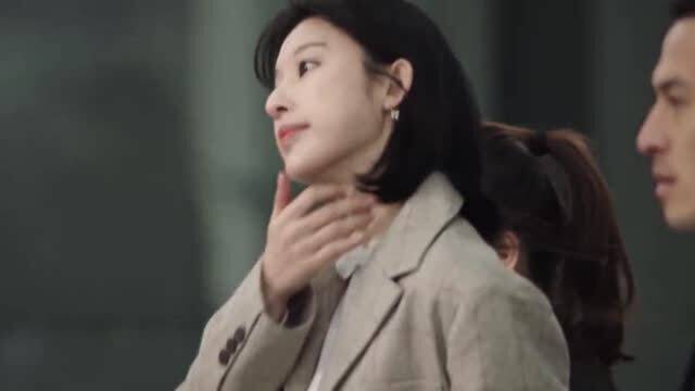 给人感觉很聪明的女生 人美脑子聪明的女生