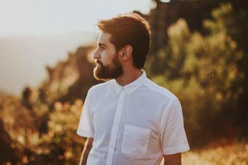 缺爱的男人十种表现 缺少爱的男人心理