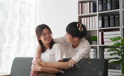 老公和初恋一直偷着联系 老公偷偷和初恋联系应该怎么处理