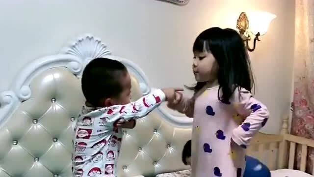 老公揪着老婆头发就打 经常揪着我的头发打我