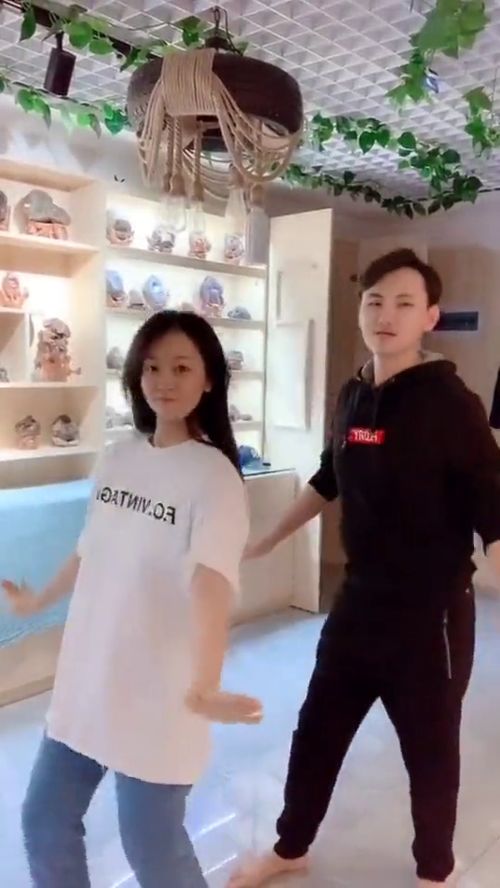 老公比我大九岁后悔了 老公比自己大9岁丢人吗