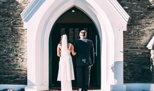 老婆出轨怎么挽回她的心 女方出轨了怎么挽留婚姻