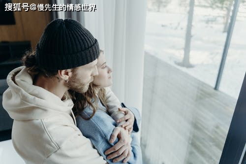 能让中年男人动心的女人 已婚中年男人对异性动情表现