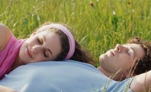 腼腆男生喜欢你的暗示 腼腆的男生给女生的感觉