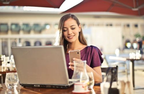 能让成熟男人笑出来的女人 男人喜欢调皮有趣的女人