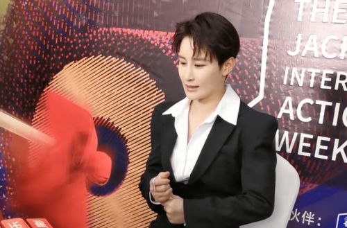 蒋璐霞和她的老公 吴京评价蒋璐霞