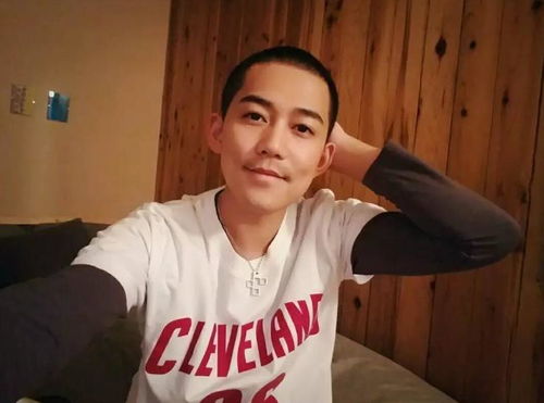 苏醒前女友和李炜合照 李炜当初发了什么照片