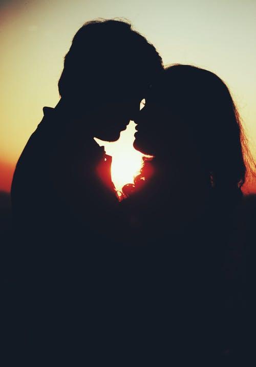 被老婆发现出轨怎么挽回 被媳妇发现出轨怎么办