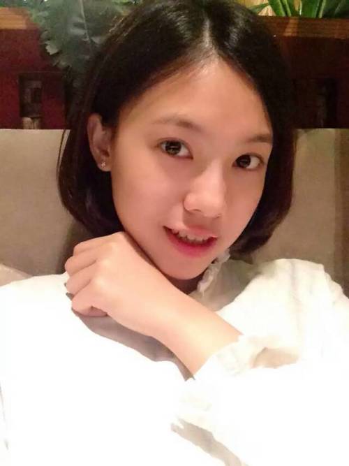 说话很冲不留情面的女人 敢和任何人翻脸的女人