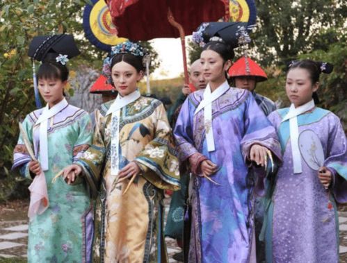 讽刺有心计女人的成语 玩心眼算计人的成语