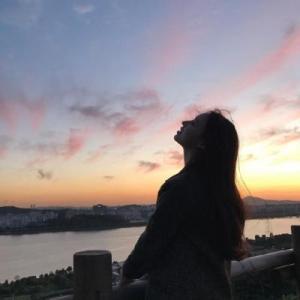 让男人心疼的网名女 2023最伤心难过网名