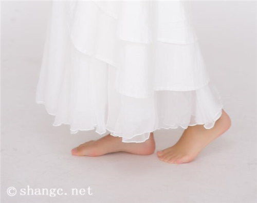 赞美40岁女人的短句 形容女人40岁的佳句