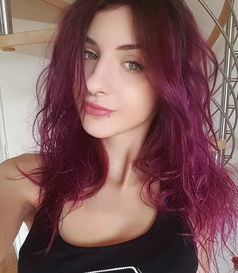 赞美工作中的女人最美 赞美一个女人的美貌