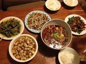 赞美女人会做饭菜的句子 赞美女人做的美食