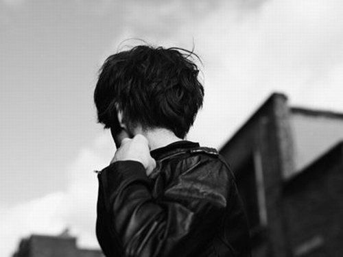 调侃男人闷骚的句子 撩的男人心痒痒的情话