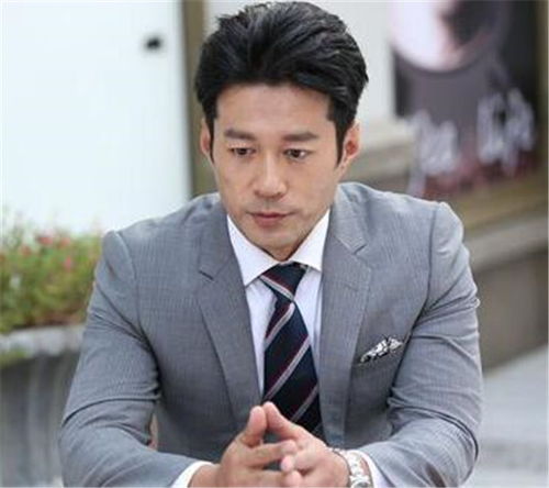 谭凯感情经历个人资料 谭凯现实中的妻子是谁