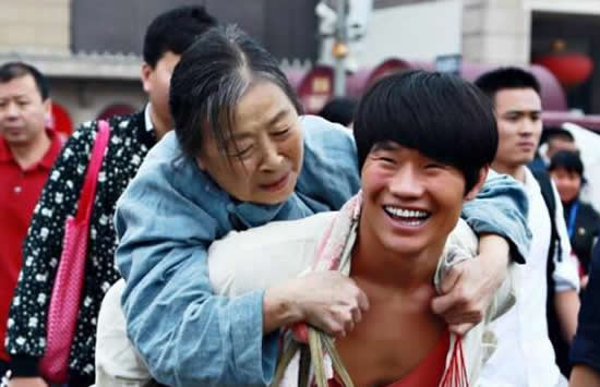 谢孟伟老婆郭珊珊多大 郭珊珊和张少华什么关系