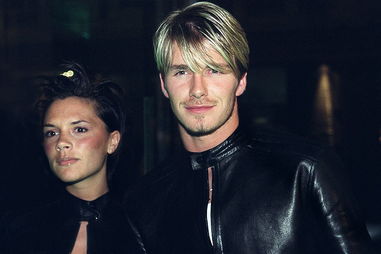 贝克汉姆爱情故事英文 贝克汉姆助理rebecca