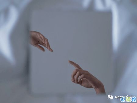 调侃男人跳舞的俏皮句子 男人跳舞文案短句