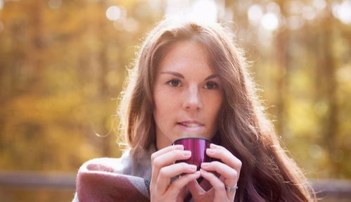 越有气质的女人越不爱说话 越是绝情的女人越容易挽回