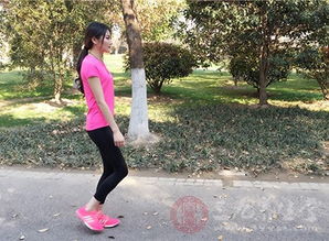 走路快的女生好追吗 为什么漂亮的女生走路快