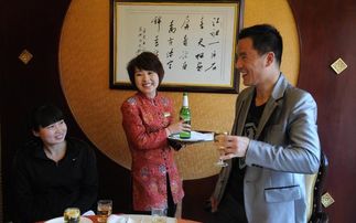 酒桌上夸女人的话 夸赞女人喝酒最经典句子
