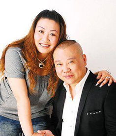 郭德纲妻子王惠早年照片 郭德纲第一任老婆近照