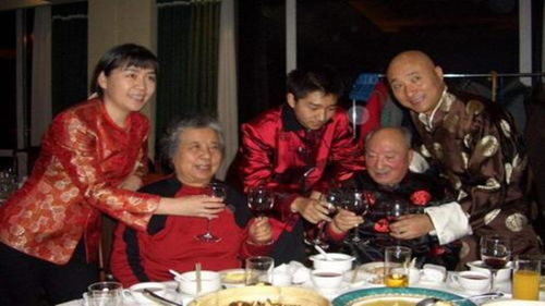 陈佩斯三任妻子照片 陈佩斯儿媳简介