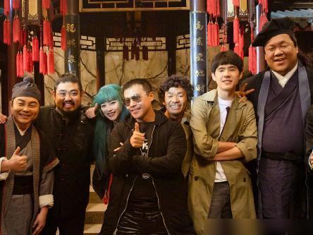 陈思诚的现任老婆朵朵 陈思诚现在老婆叫什么名