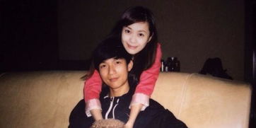 陈楚生的老婆是干什么的 陈楚生一家四口照片