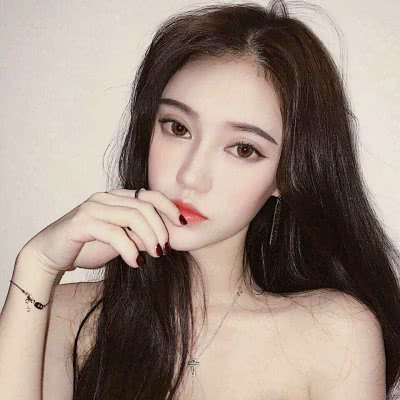高冷女生会自带气场吗 女人高冷在男人眼中好吗