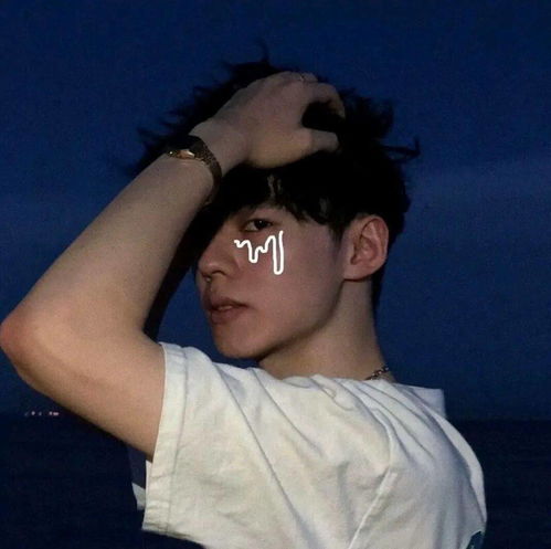 一个男生突然频繁换头像 男人频繁换微信头像代表什么心理