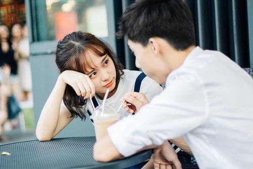 抠门的男人会对喜欢的女人大方吗(抠门的男人对女友会大方吗)