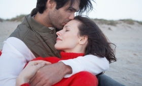 更年期女人容易出轨吗(更年期女人会出轨吗)