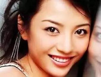 犯桃花的女人有什么特征(命里犯桃花的女人,都有哪4个特征呢)