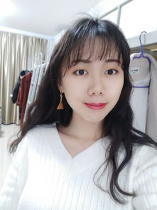 高中好看的女生以后基本就好看了吗(高中时素颜就好看的女生长大化妆后岂不是逆天吗)